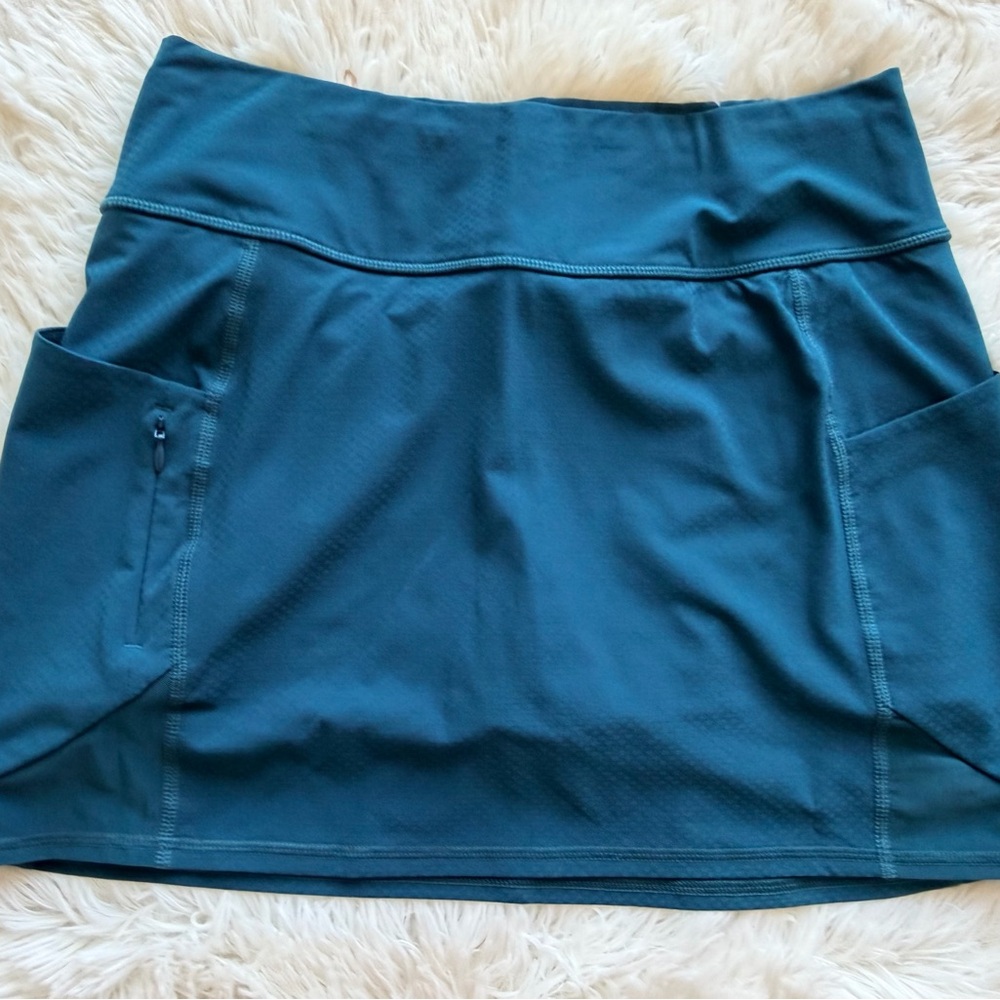 Athleta Bright Teal Activewear Skort